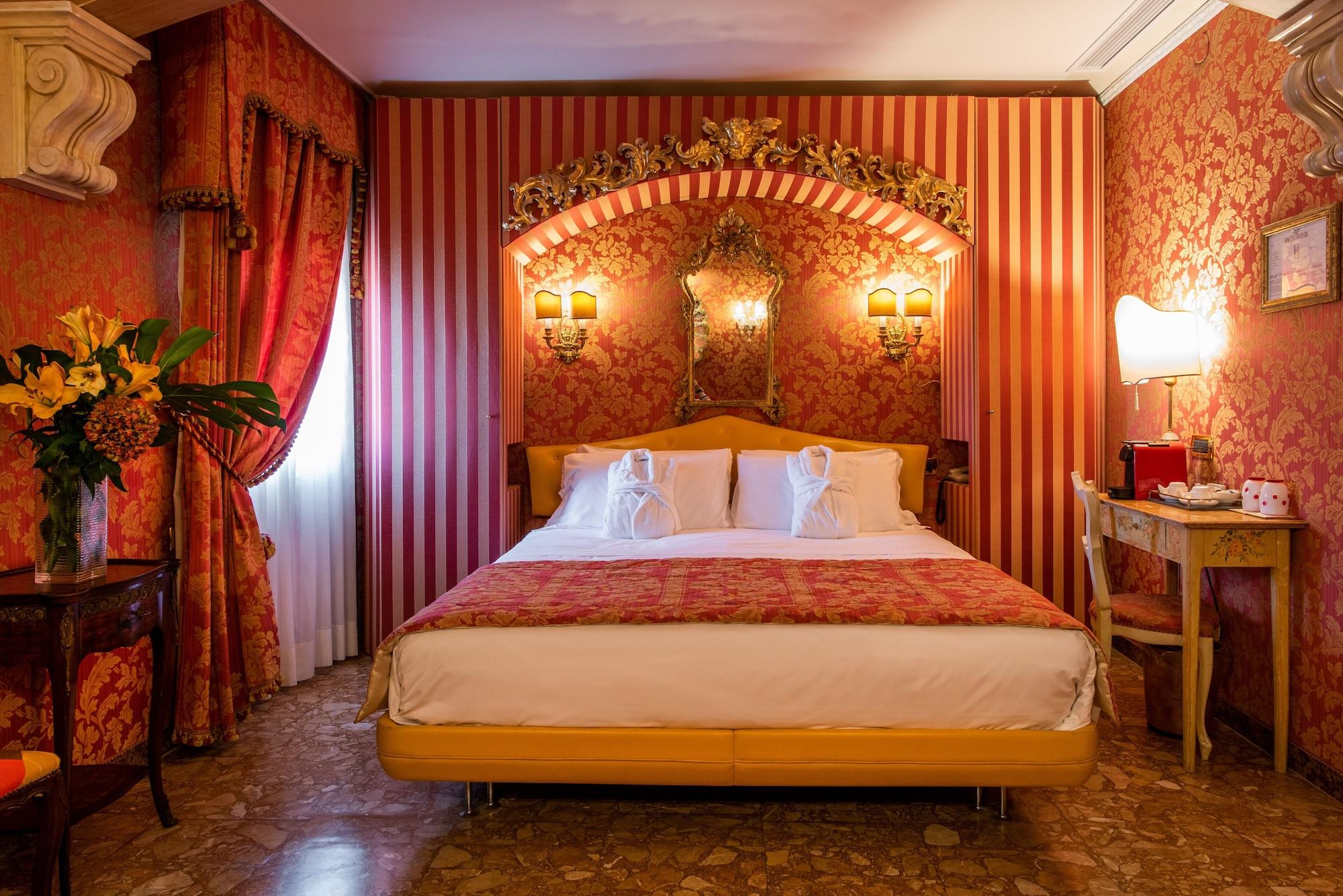 Hotel Santo Stefano Венеция Екстериор снимка