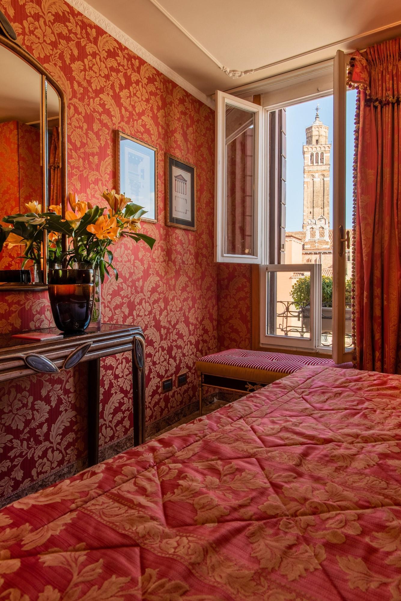 Hotel Santo Stefano Венеция Екстериор снимка