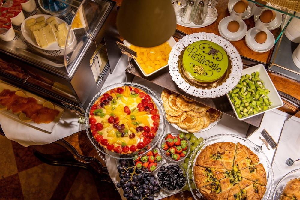 Hotel Santo Stefano Венеция Екстериор снимка