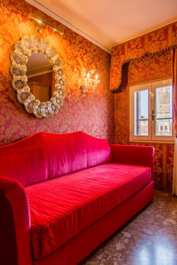Hotel Santo Stefano Венеция Екстериор снимка