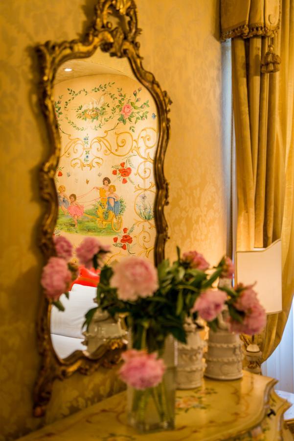 Hotel Santo Stefano Венеция Екстериор снимка