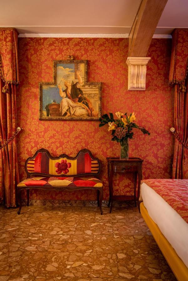 Hotel Santo Stefano Венеция Екстериор снимка